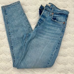 Levis wedgie straight jeans